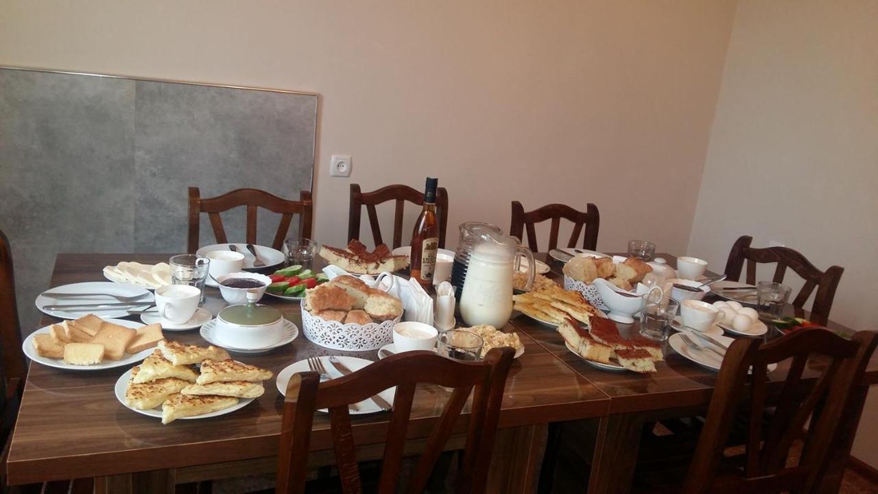 Guesthouse Guram Baba Mestia Bagian luar foto