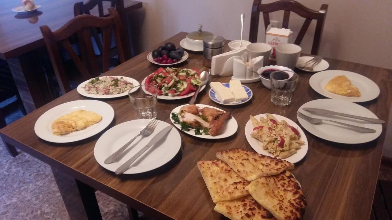 Guesthouse Guram Baba Mestia Bagian luar foto